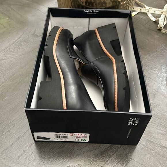 NATURALIZER DARRY LUG SOLE LOAFER (WIDE) - Picture 2 of 14